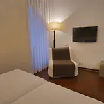 Carris Casa De La Troya 산티아고데콤포스텔라